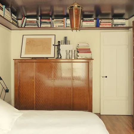 Exquisite Designer Flat Pere Lachaise Apartment *